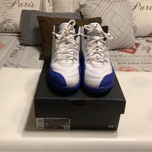 Boys White and Blue Sneakers (Unisex)